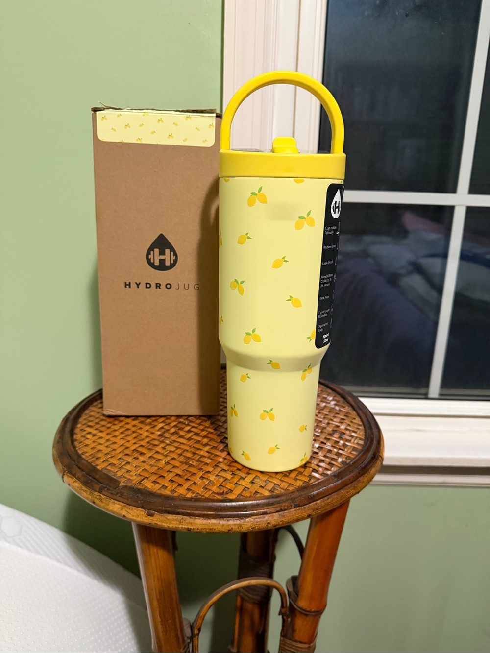 HydroJug 32oz Sport edition in Main Squeeze
